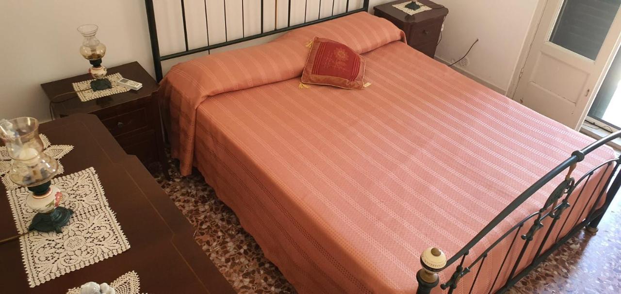 Casa Vacanza A Punta Secca Kültér fotó